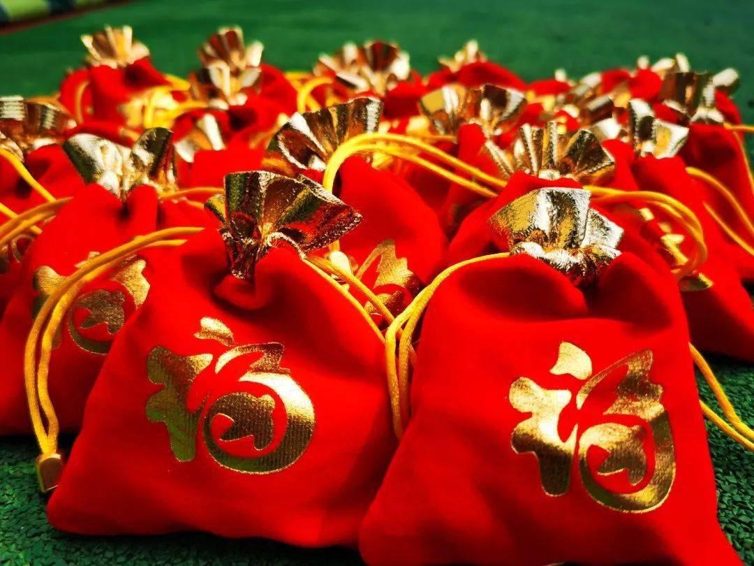 逃出魔术师的房间